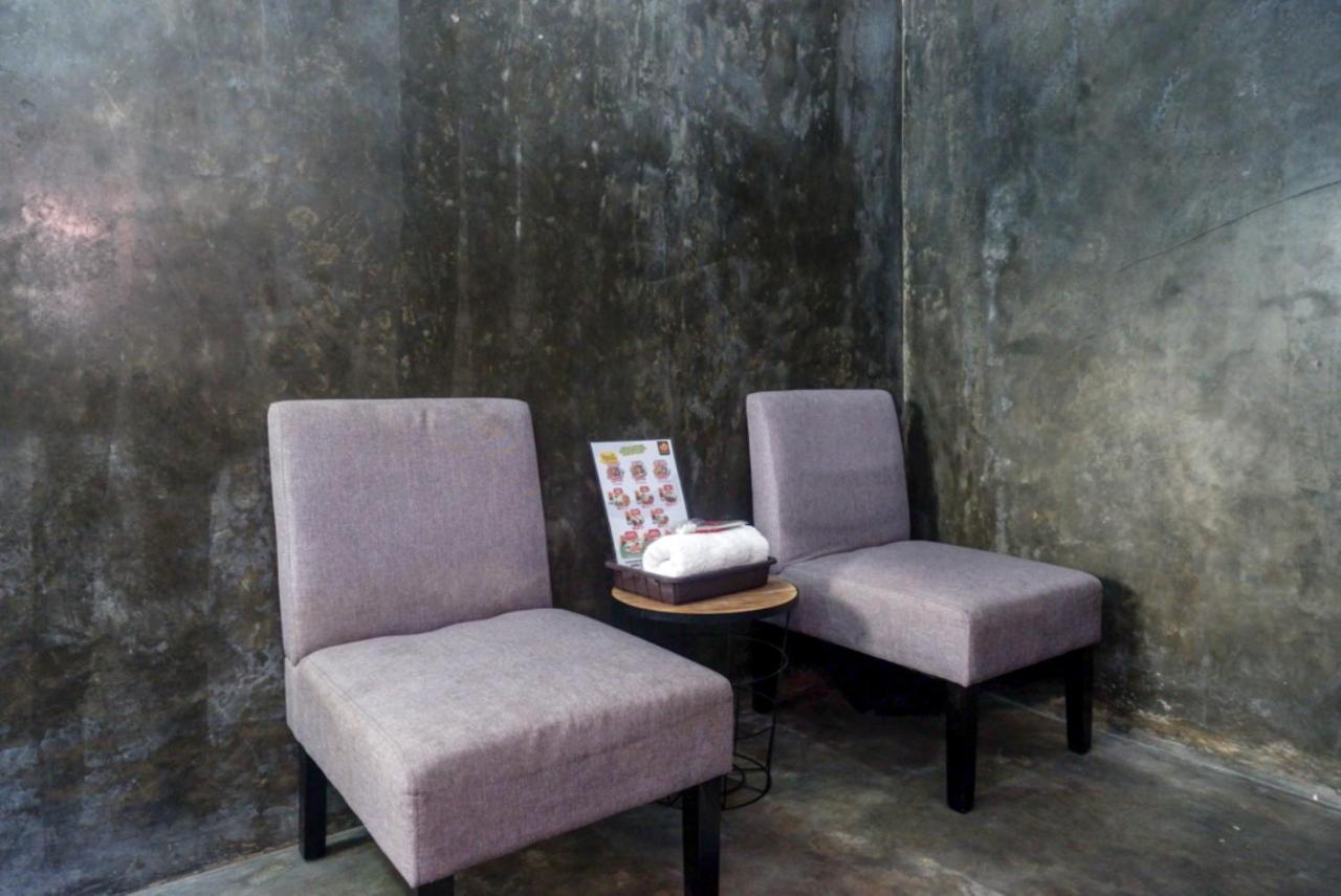 Reddoorz Near Jumbo Mall Sragen Exterior foto